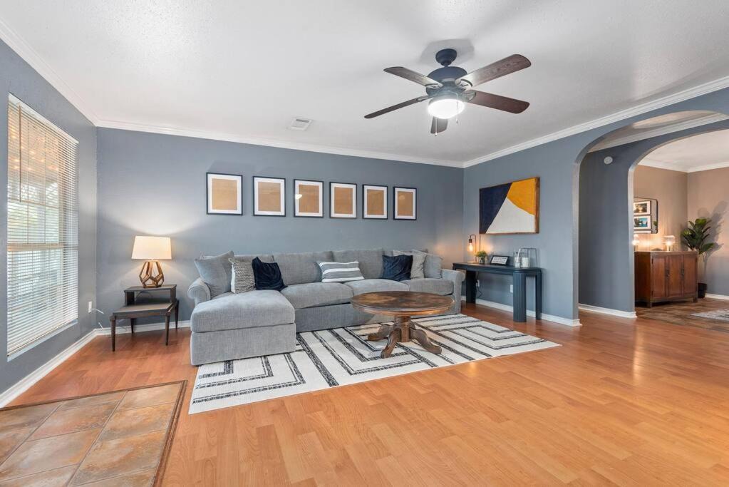 Bacliff Apartment | Sunnyside Retreat