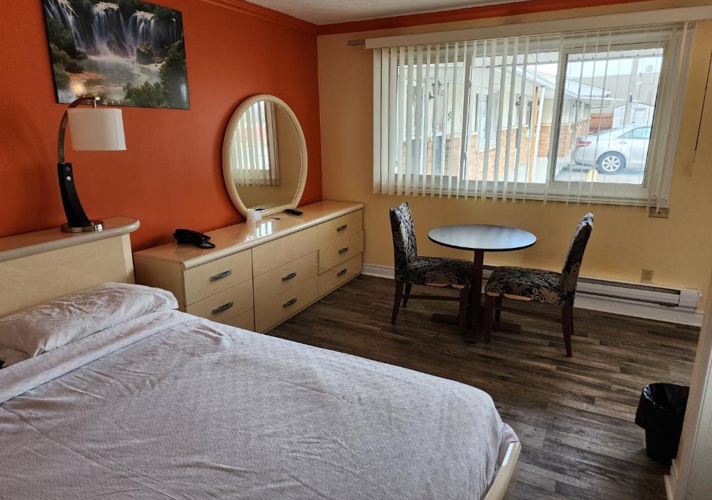 Ruthven Hotel | Sunparlor Motel