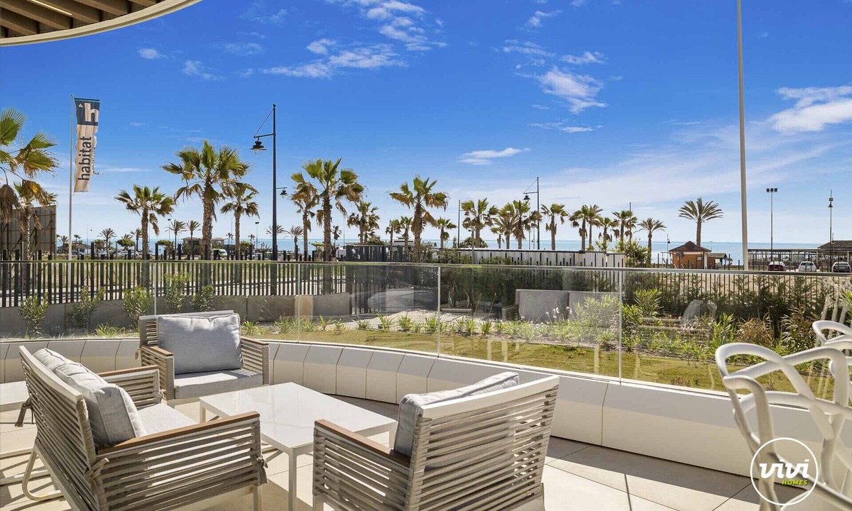 Torremolinos Apartment | Sunrise | Beachfront apartment with Pool,Sauna & Gym in Torremolinos