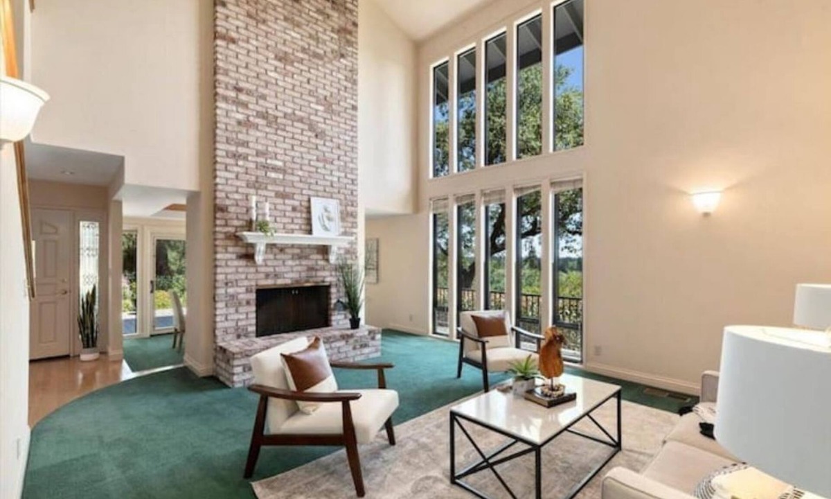 Fair Oaks House | Sunrise-Blvd Riverfront Resident