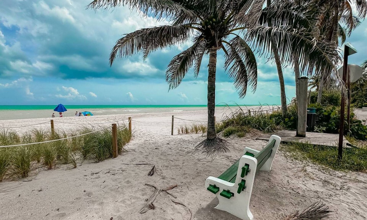 North Beach Apartment | Sunrise Delight –Pet-Friendly, 2-Min Walk to Beach
