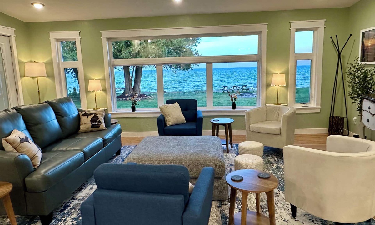 Menominee House | Sunrise Retreat