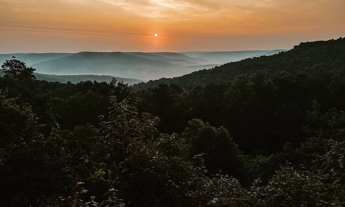 Sewanee House | Sunrise Rock Retreat - Beautiful View in Sewanee