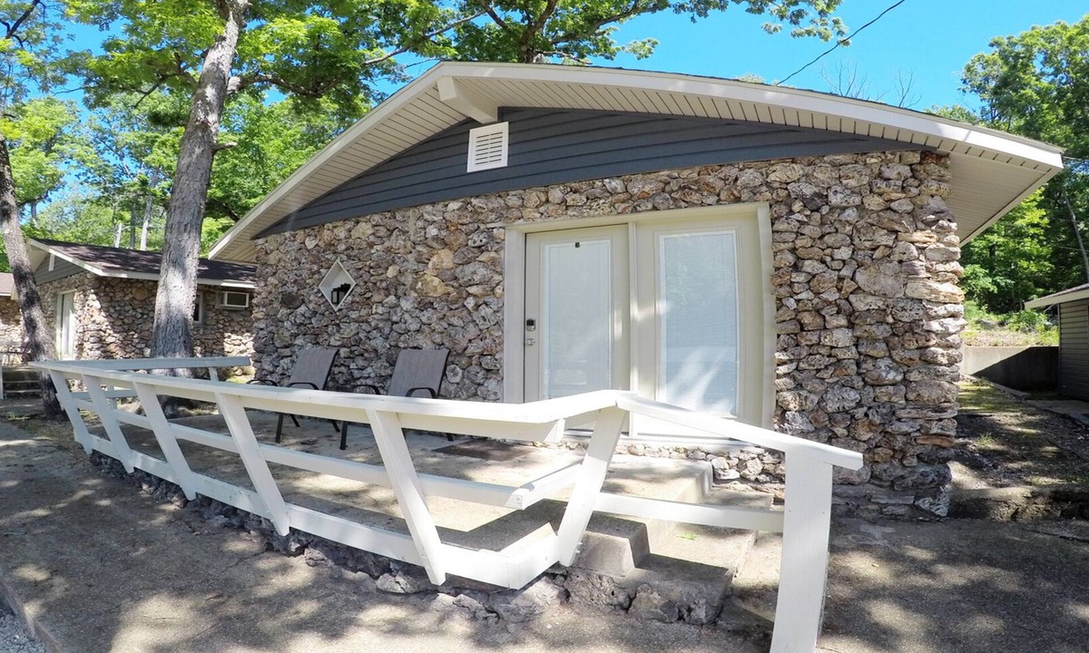 Sunrise Beach Cabin | Sunrise Shores Cabin #3 Lake Front with a POOL! + WOOF