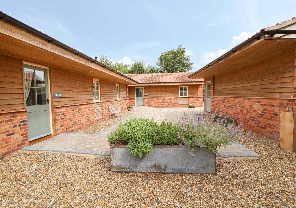 Long Sutton House | Sunrise Stable