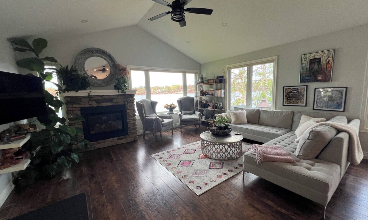Havelock-Belmont-Methuen House | Sunrise, Sunset House in Cottage Country surrounded on 3 sides by water.