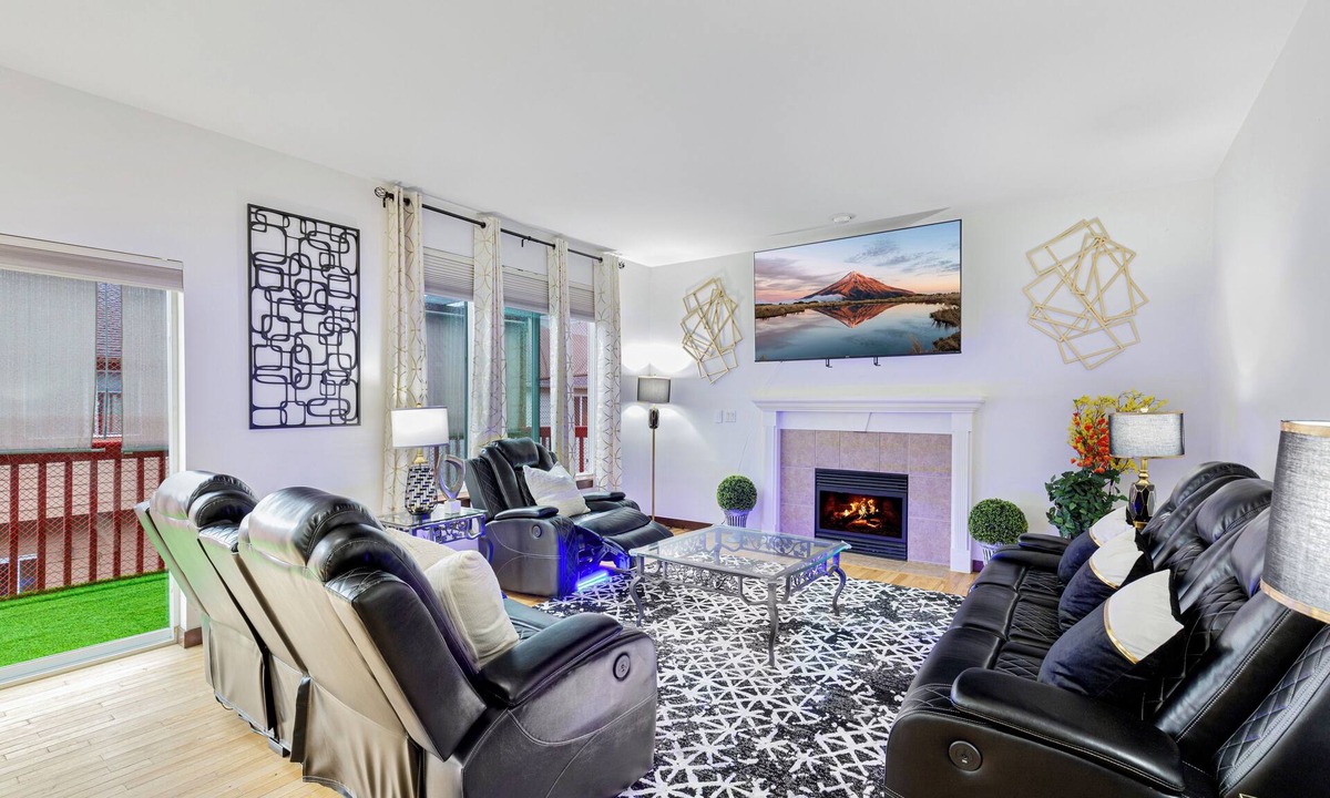 North Creek House | Sunrise Villa: Solar panels, updated