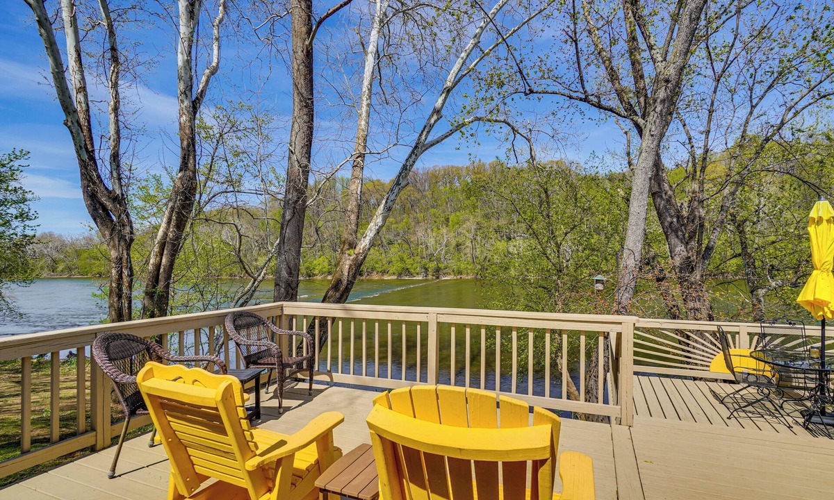 Kabletown House | Sunroom & Patio! Quiet Retreat on Shenandoah River