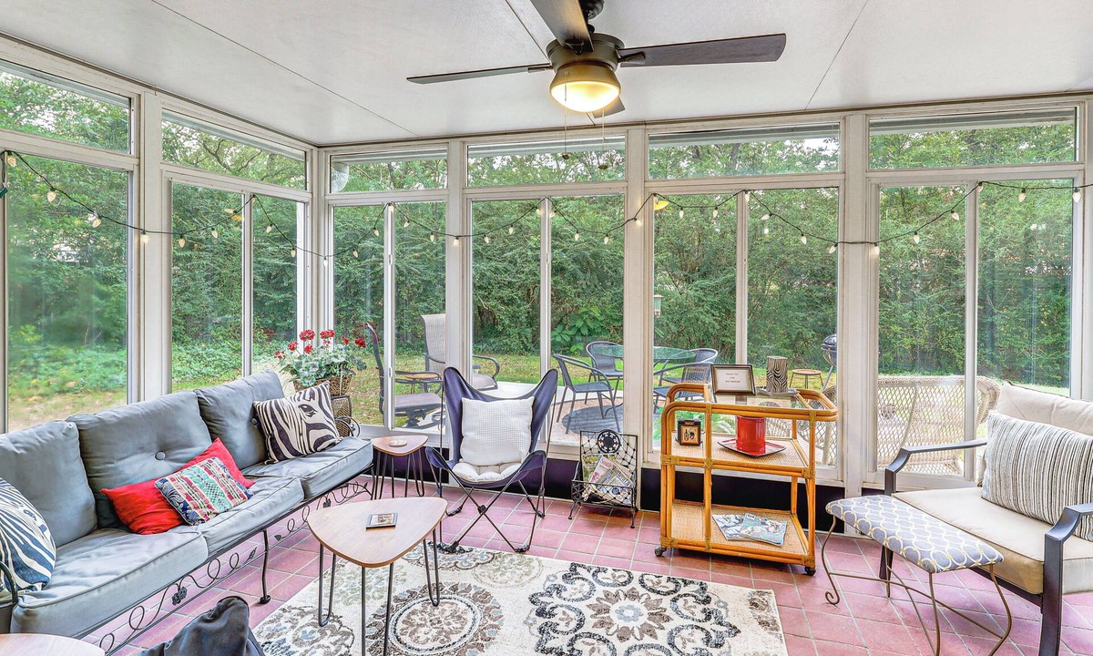 Rockwell House | Sunroom & Yard: Charming Hot Springs Home!