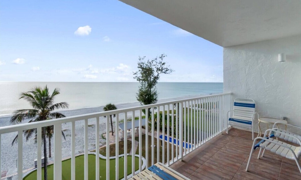 Longboat Key Apartment | Sunset and beach view from your balcony Unit 501