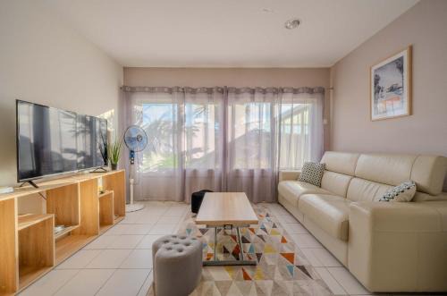 Aytre Apartment | Sunset Aparthotel Kiwi Residence