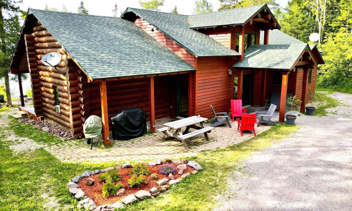 La Pointe Cabin | Sunset Bay Lodge.