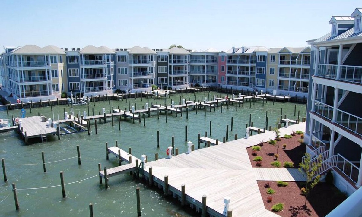 Chincoteague Condo | Sunset Bay Villa #315- Waterfront Condo w/Pool & Gym