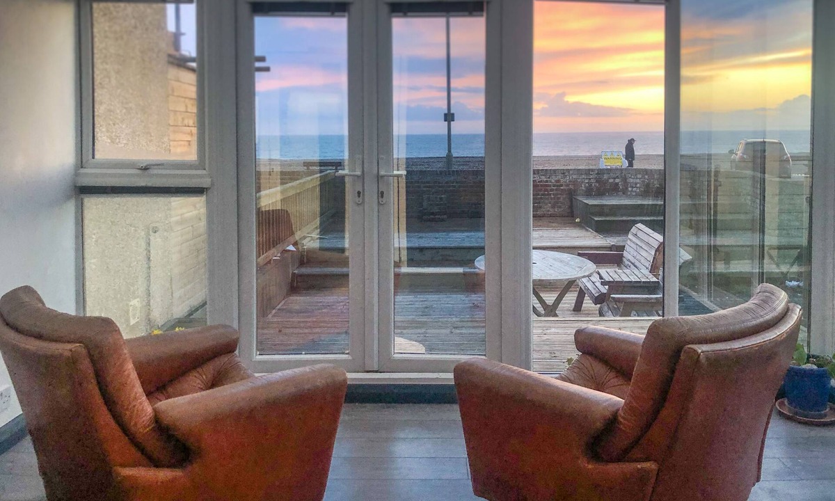 Seaford House | Sunset beach house, right on the seafront