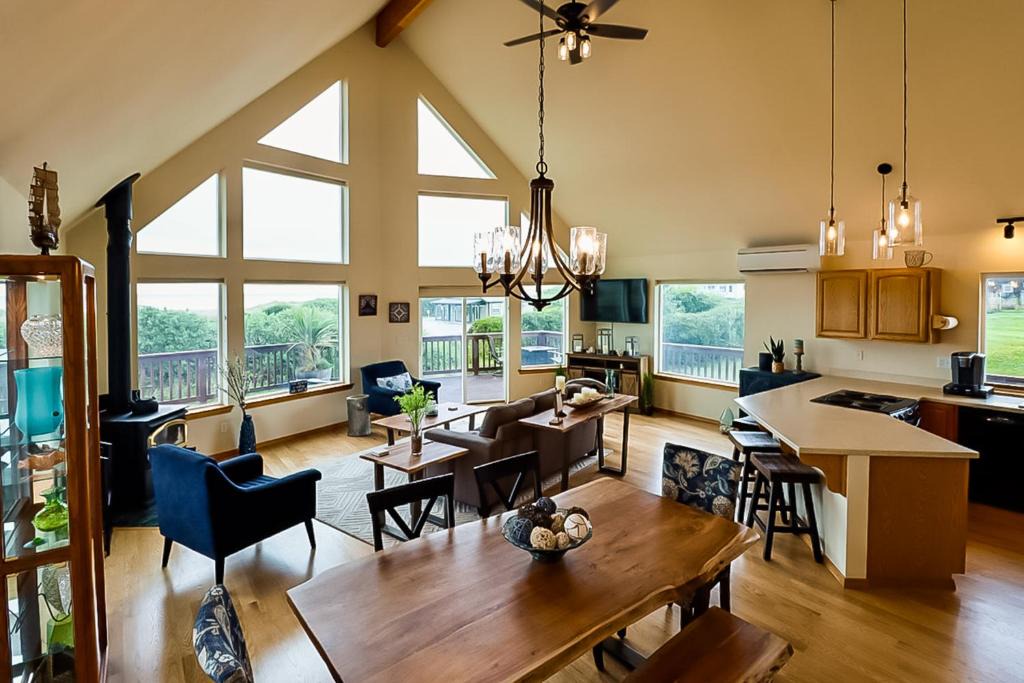 Pacific Beach House | Sunset Beach