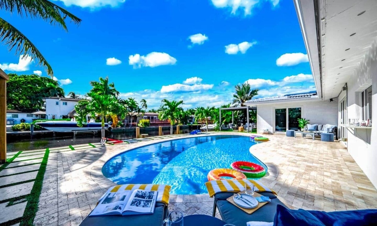 Garden Isles House | Sunset canal Pool 3BDR