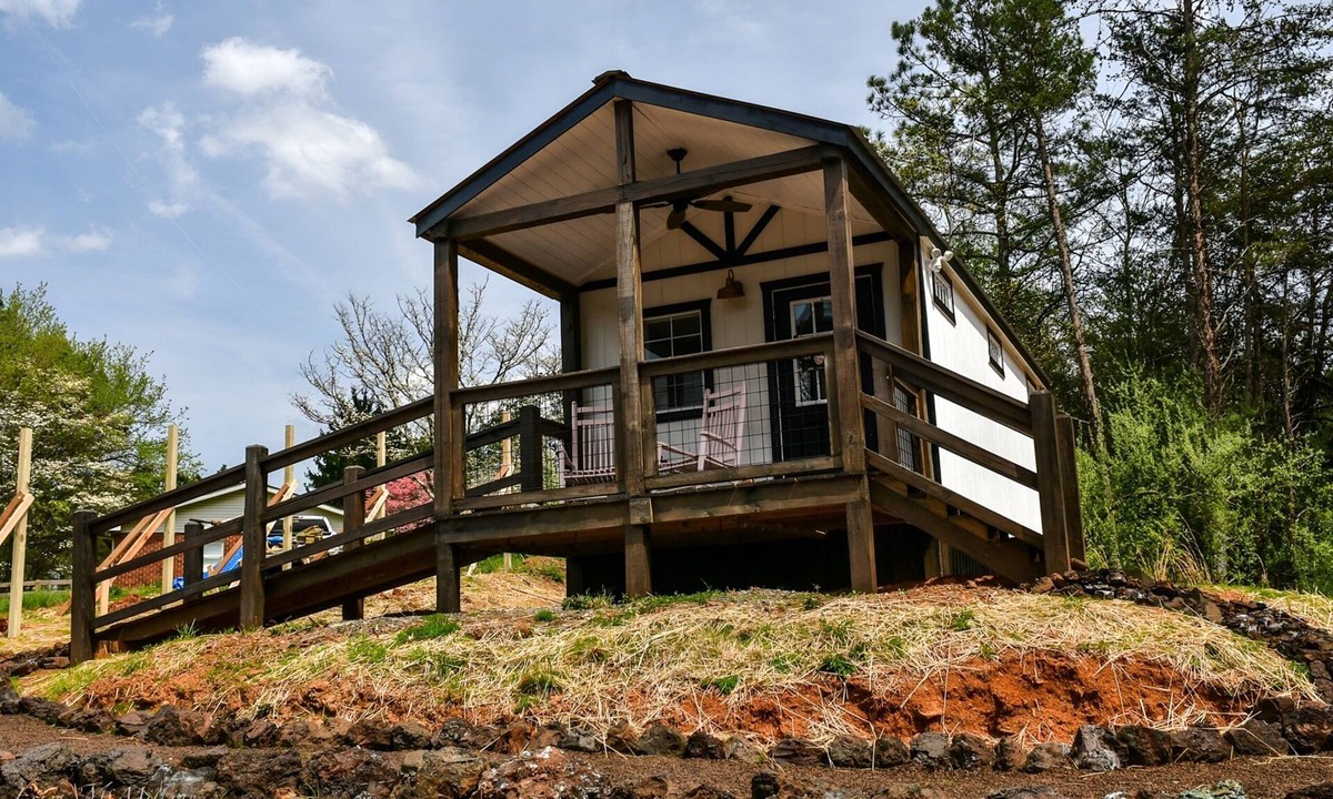 Ducktown Cabin | Sunset Cottage | 1 Bed, 1 Bath | Pet Friendly | Firepit