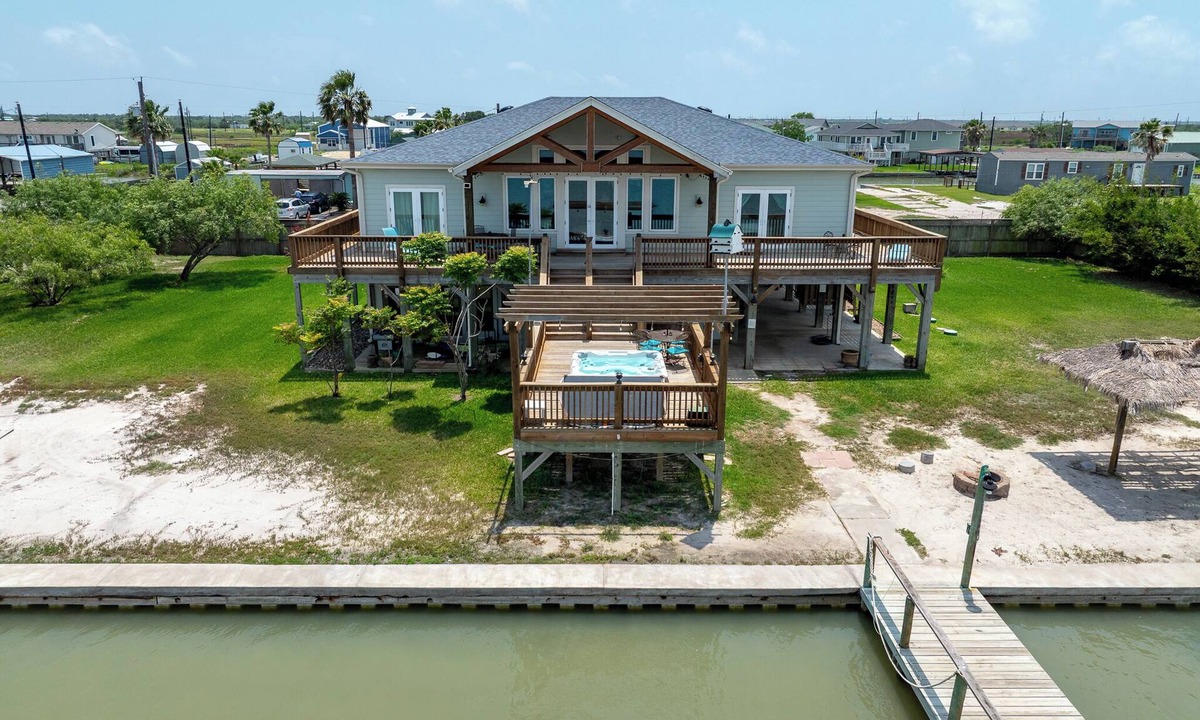 Rockport House | Sunset Cove ~ Amazing Waterfront Oasis “Includes kayaks”