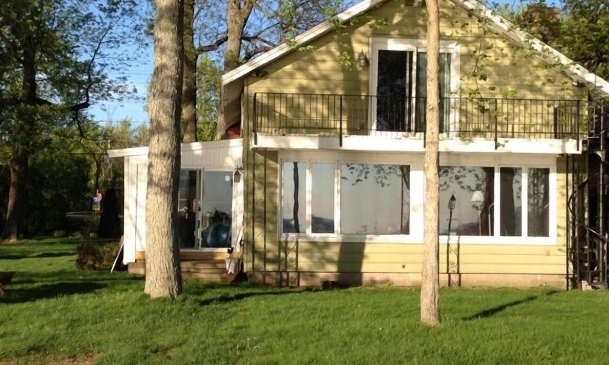 Blossvale House | Sunset Haven Lakefront Home - Convenient To Sylvan Beach Yet Private