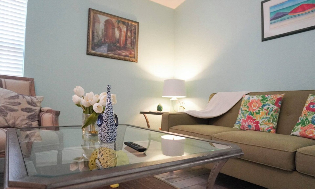 Sunset Park House | Sunset Hideaway - Located near the River District
