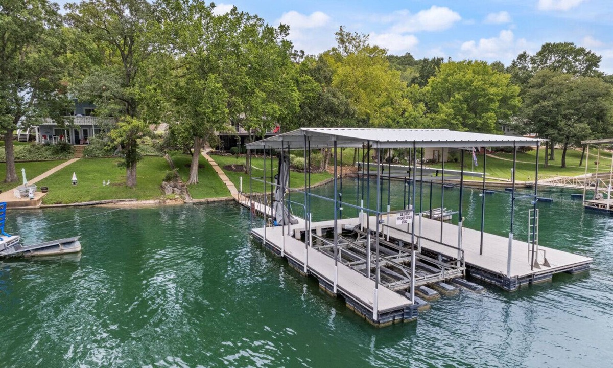 Linn Creek House | Sunset Hideaway - Private Dock in No Wake Cove!