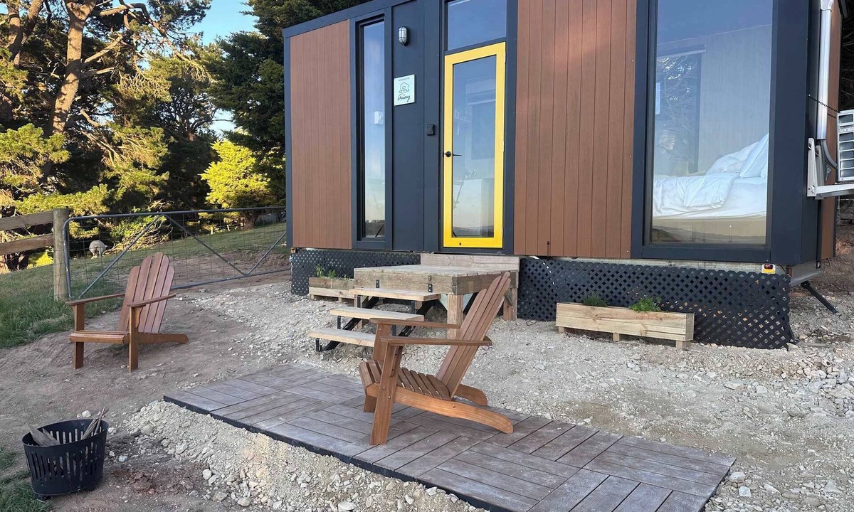 Foster North House | Sunset Hill by Tiny Away