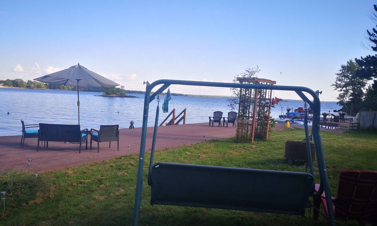 North Bay Cottage | Sunset Lakefront Paradise, 1 bedroom w/balcony