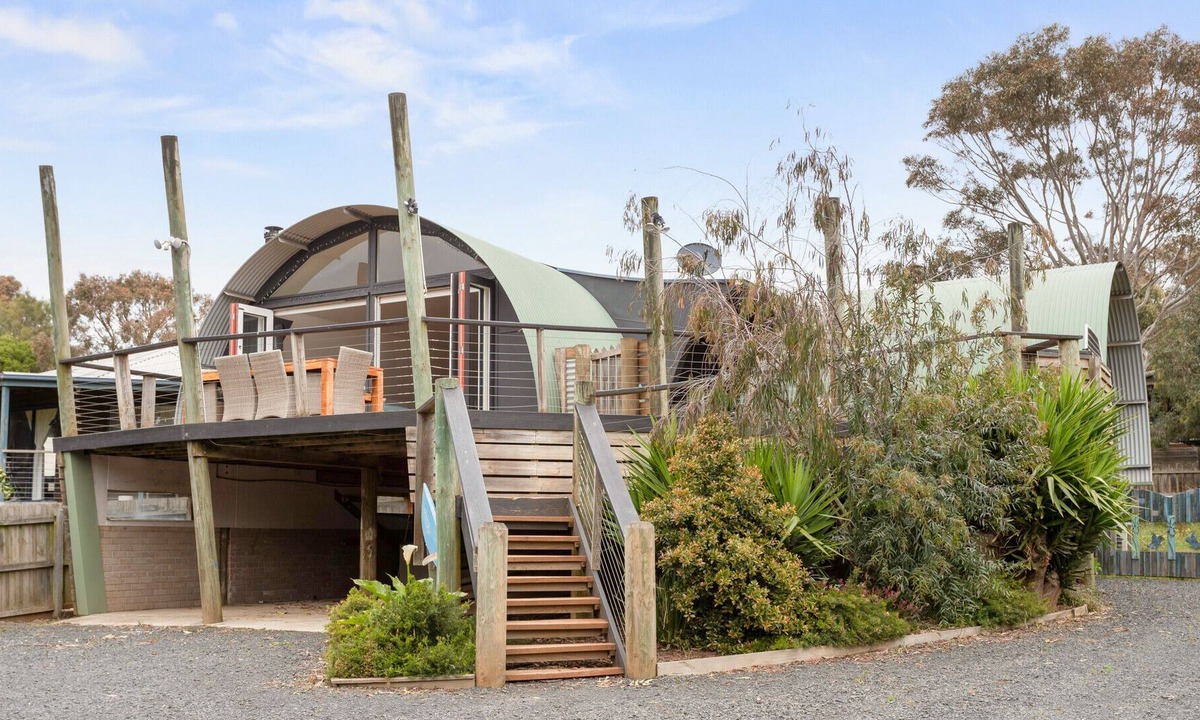 Sunset Strip House | Sunset Lodge - WIFI and Fireplace