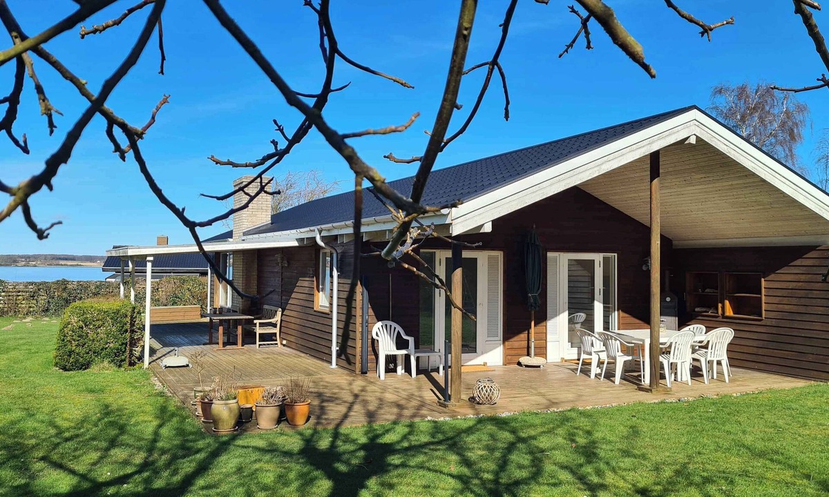 Kongsnæs House | Sunset Lodge with view over Grønsund