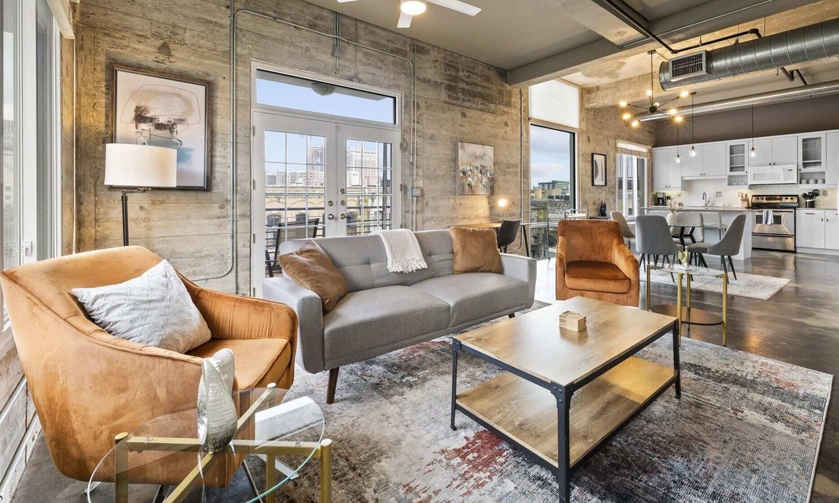 Downtown Austin Apartment | Sunset Loft on 5th St
