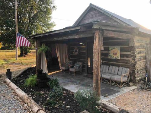 Clarksdale House | Sunset Log Cabin