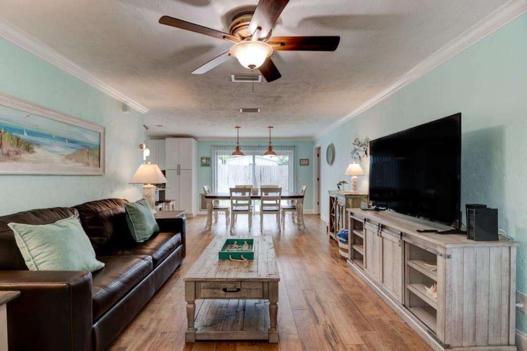 Wilbur-By-The-Sea House | Sunset Oasis by the Boondocks