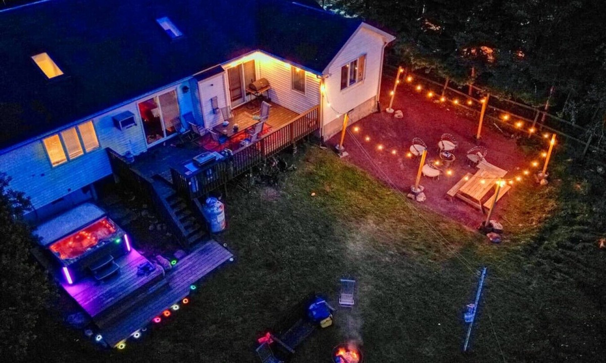 Pocono Summit House | Sunset Paradise! Lakefront!+hot-tub & a lot more !
