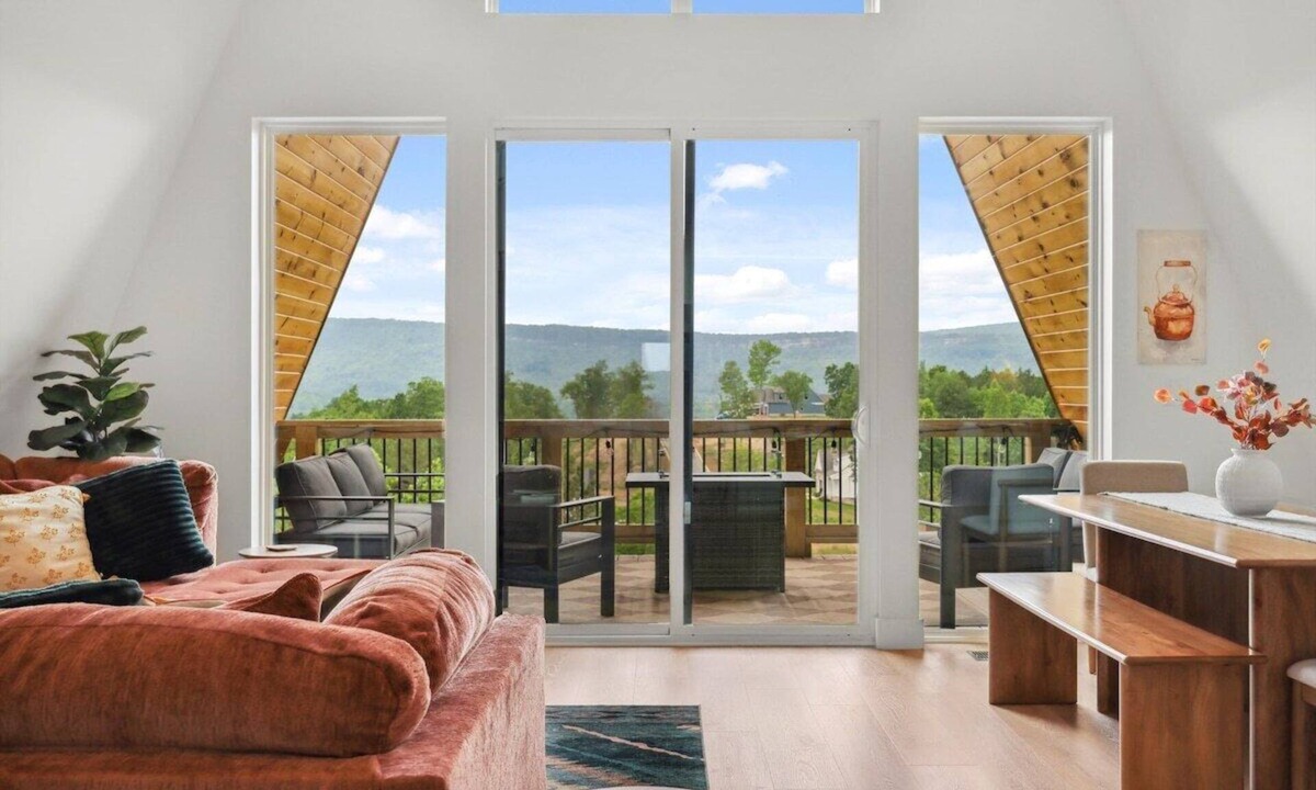 Chattanooga Valley Cabin | Sunset Peak|Stunning Bohemian Cabin|Bluff Mtn View