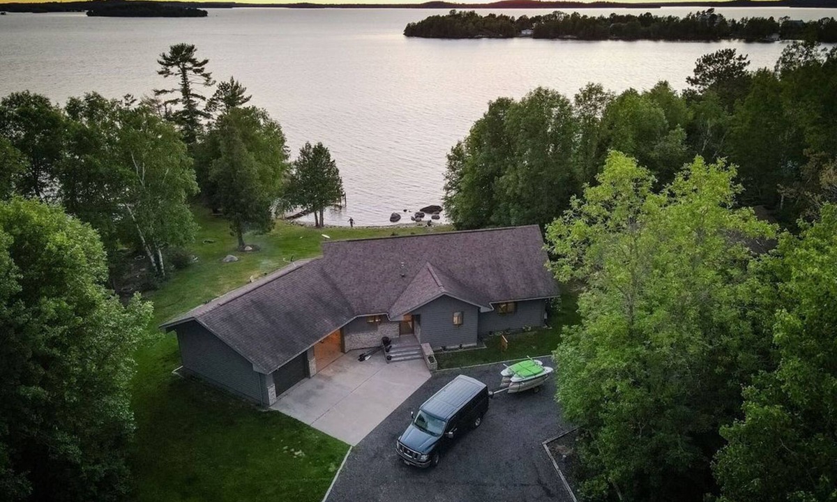 Tower House | Sunset Point on Lake Vermilion: 3BR Pet Friendly