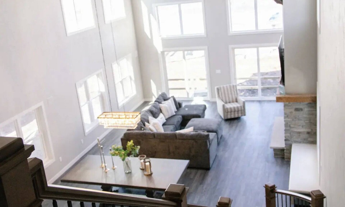 Winneconne House | Sunset Retreat EAA home