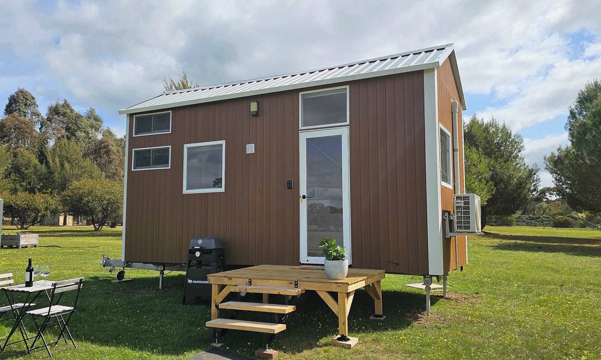 Myrtle Creek House | Sunset Sanctuary by Tiny Away