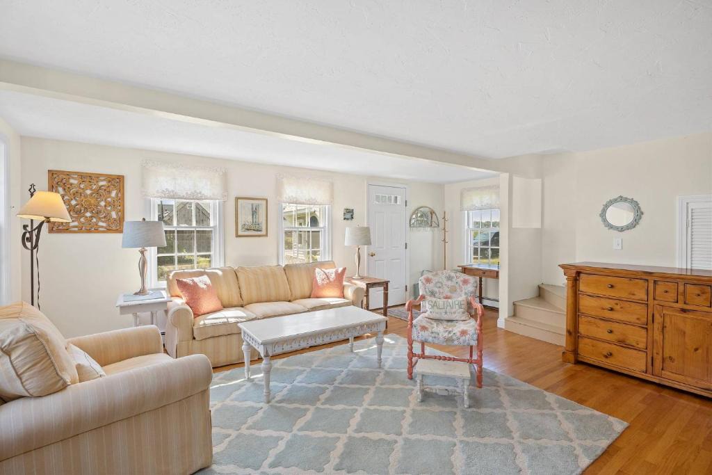 Minot House | Sunset Sanctuary: Minot Beach Scituate