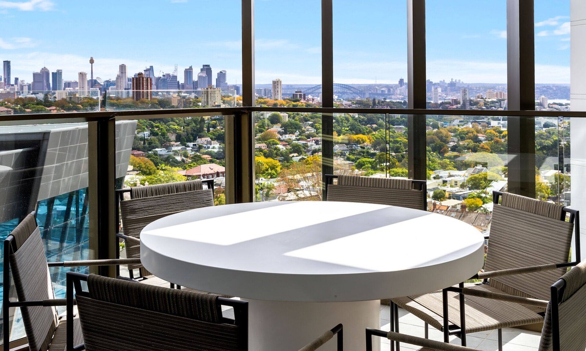 Bondi Junction Apartment | Sunset Spectacular in Bondi Junction