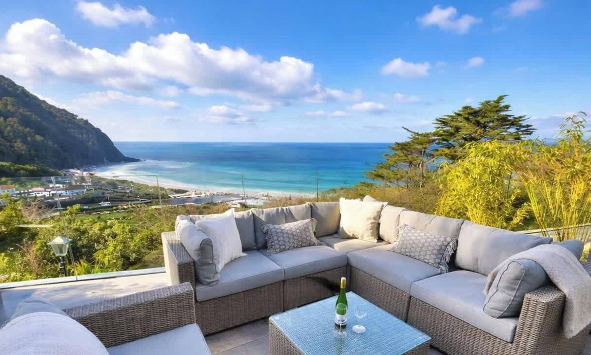 Lynmouth Apartment | Sunset Terrace With Sea Views | Parking | 2Bed