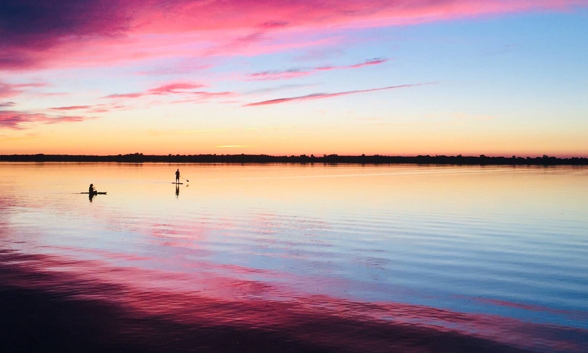 Cressy Apartment | Sunset View-waterfront stay PEC