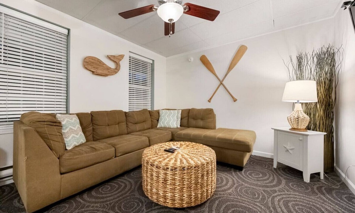 Sylvan Beach Cabin | `Sunset Villa`-2 Bedroom, Queen, Bunks, Full-NEW!