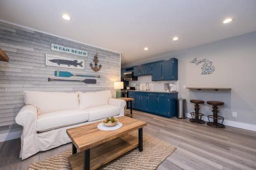 Bridgman House | Sunset Villa B4