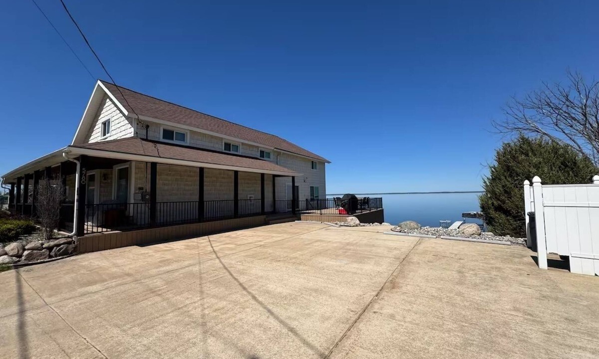 Houghton Lake House | Sunsets on Houghton Lake