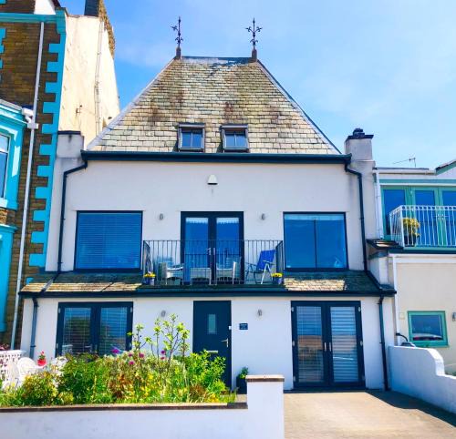 Morecambe House | Sunsets, Sandylands Prom Morecambe