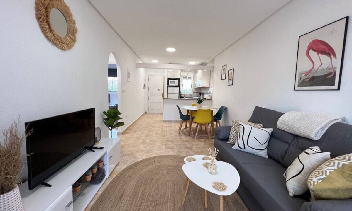 Villamartin Apartment | Sunshine Apartment in the Heart of Villamartin, Costa Blanca.