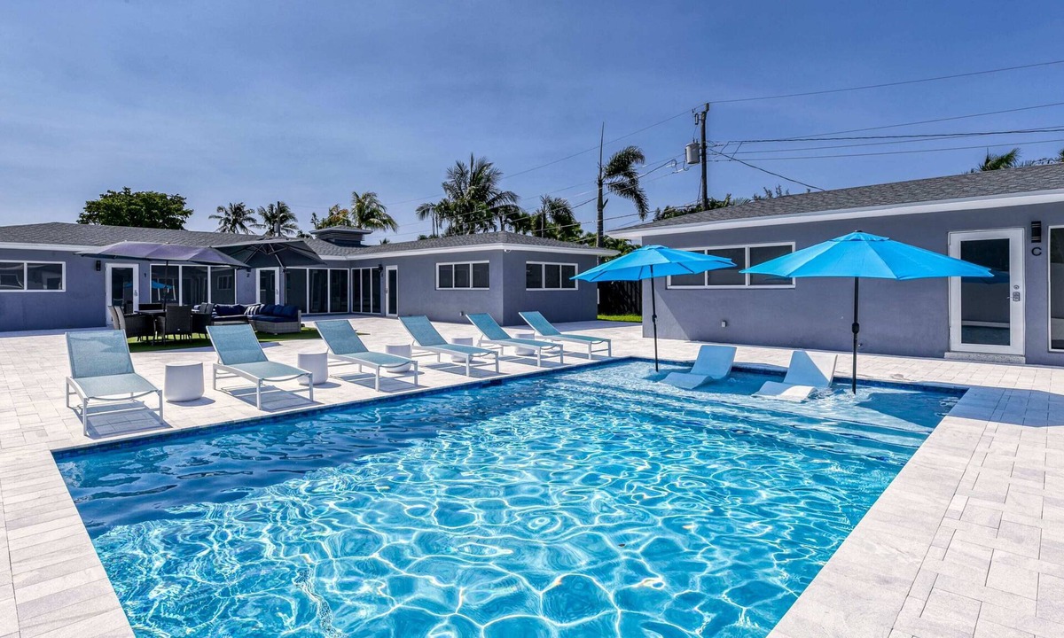Wilton Manors Apartment | Sunshine Complex Summ