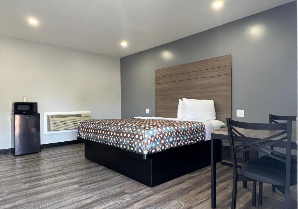 Bixby Knolls Hotel | Sunshine Motel