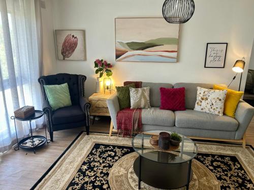 Brahma Lodge Apartment | Sunshine Seven