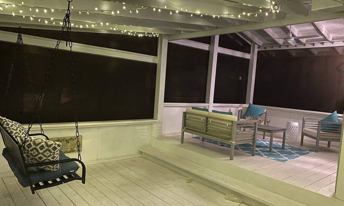 Piedmont House | Sunshine Shack at Clearwater Lake (sleeps 6)
